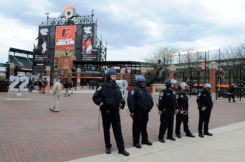 Illustration for article titled Photos: An empty stadium in Baltimore hosts a MLB baseball game